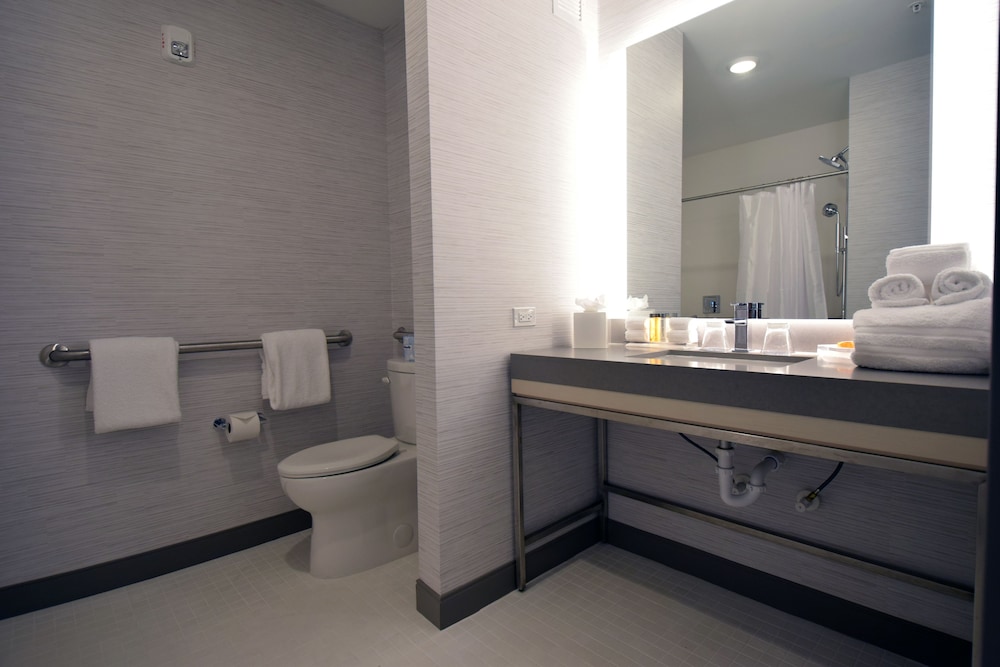 Legacy Hotel at IMG Academy — Hotel rooms in Bradenton, Florida