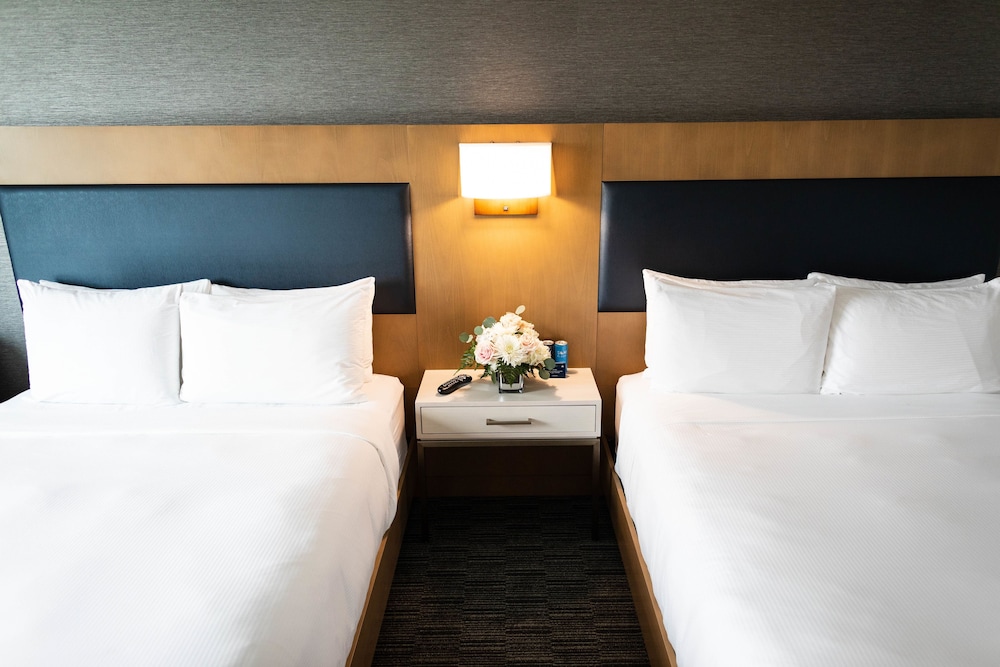 Legacy Hotel at IMG Academy — Hotel rooms in Bradenton, Florida