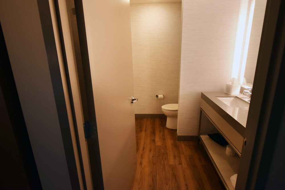 Legacy Hotel at IMG Academy — Hotel rooms in Bradenton, Florida