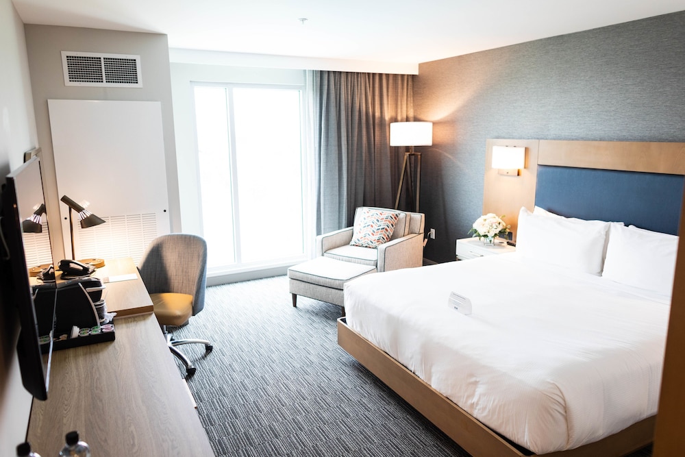 Legacy Hotel at IMG Academy — Hotel rooms in Bradenton, Florida