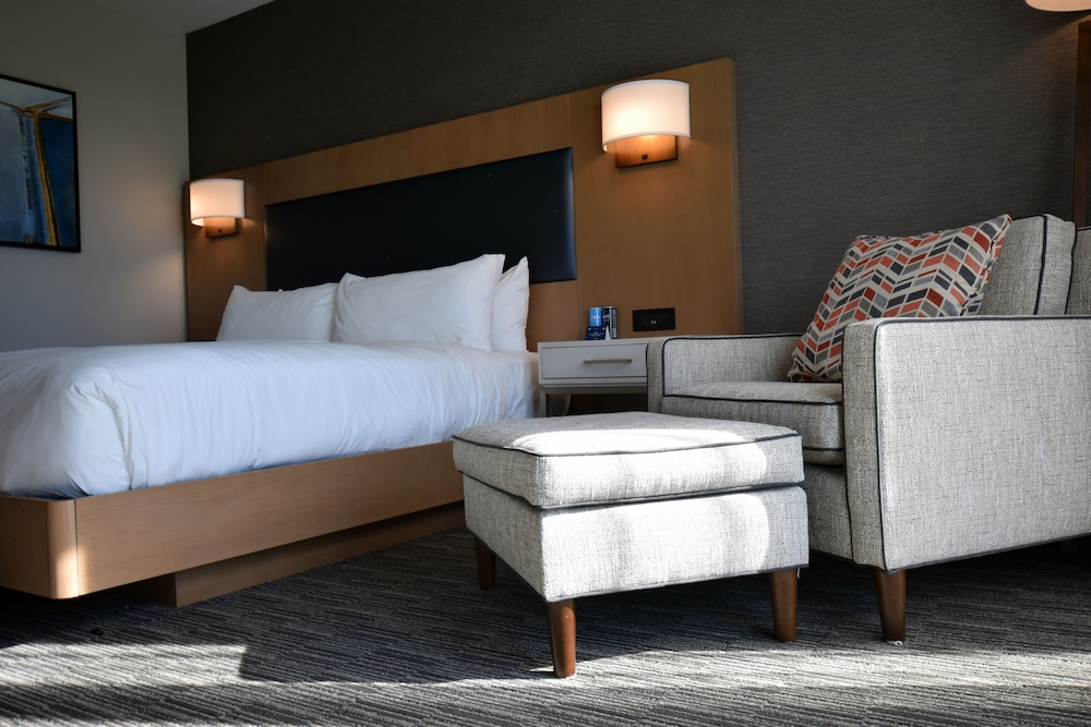 Legacy Hotel at IMG Academy — Hotel rooms in Bradenton, Florida