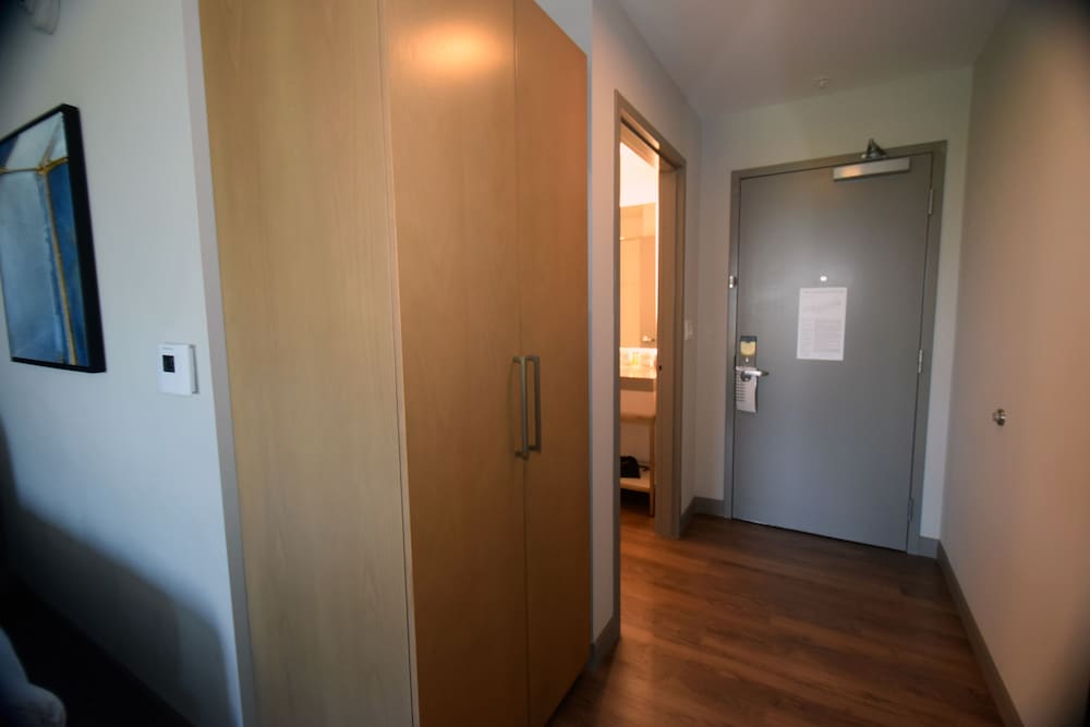 Legacy Hotel at IMG Academy — Hotel rooms in Bradenton, Florida