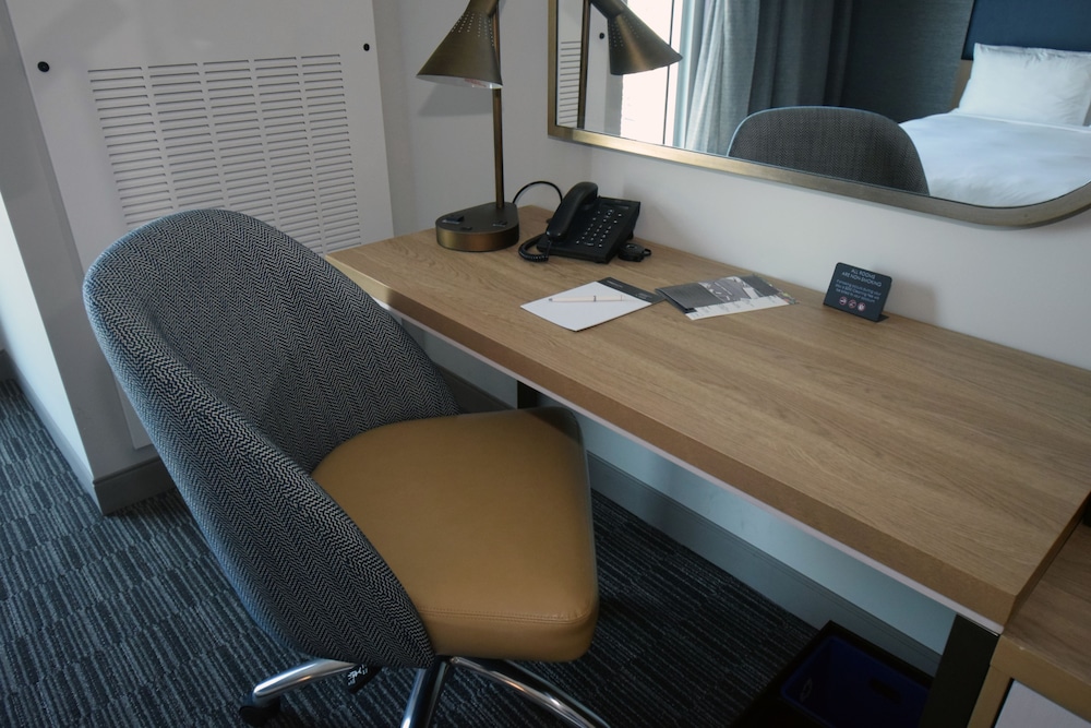 Legacy Hotel at IMG Academy — Hotel rooms in Bradenton, Florida