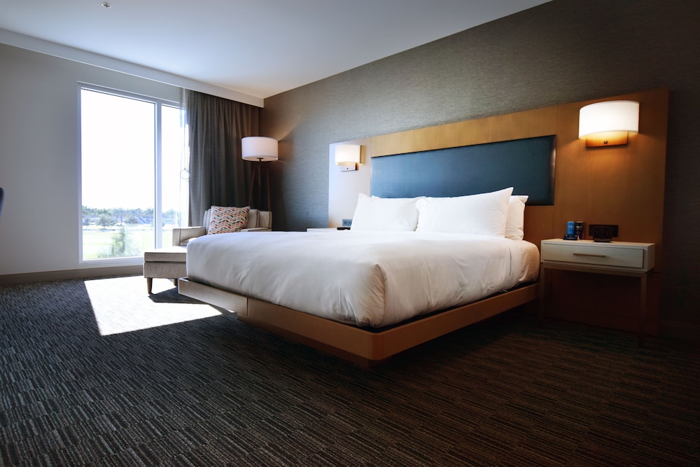 Legacy Hotel at IMG Academy — Hotel rooms in Bradenton, Florida