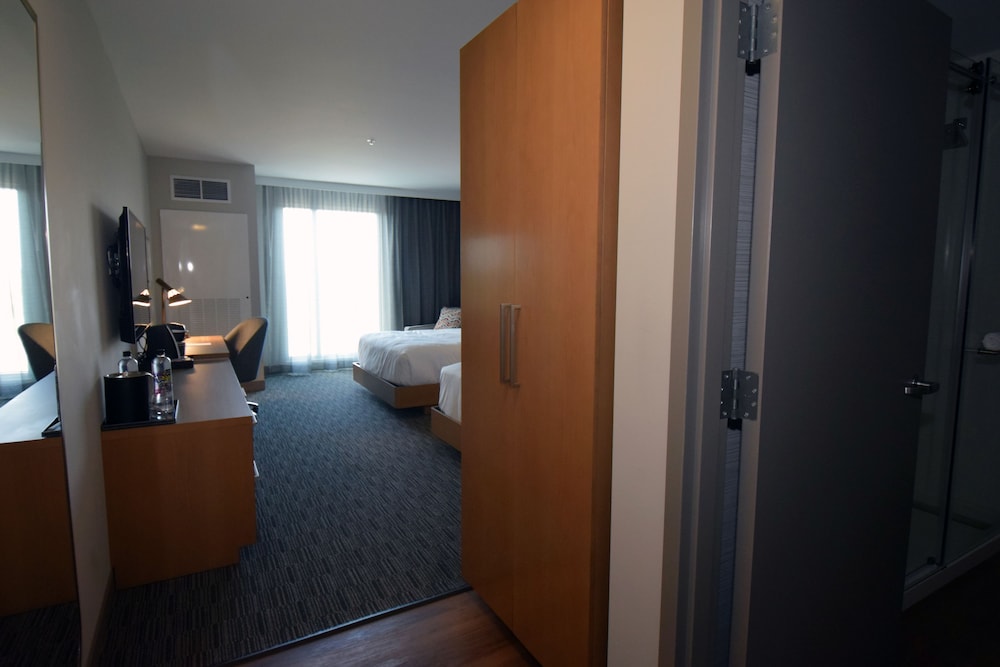 Legacy Hotel at IMG Academy — Hotel rooms in Bradenton, Florida