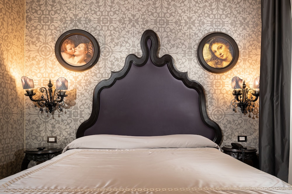 Hotel Palazzetto Madonna — Hotel rooms in Venice, Veneto