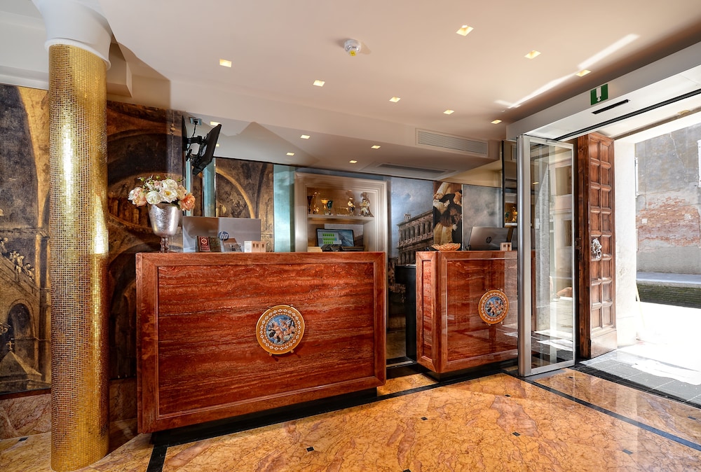 Hotel Palazzetto Madonna — Hotel building in Venice, Veneto