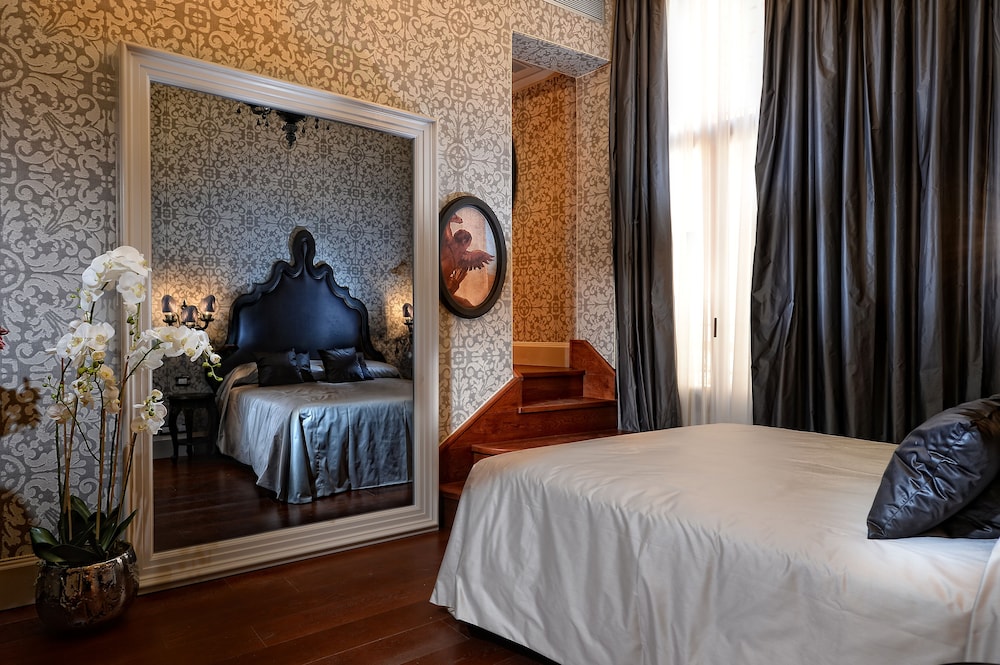 Hotel Palazzetto Madonna — Hotel rooms in Venice, Veneto