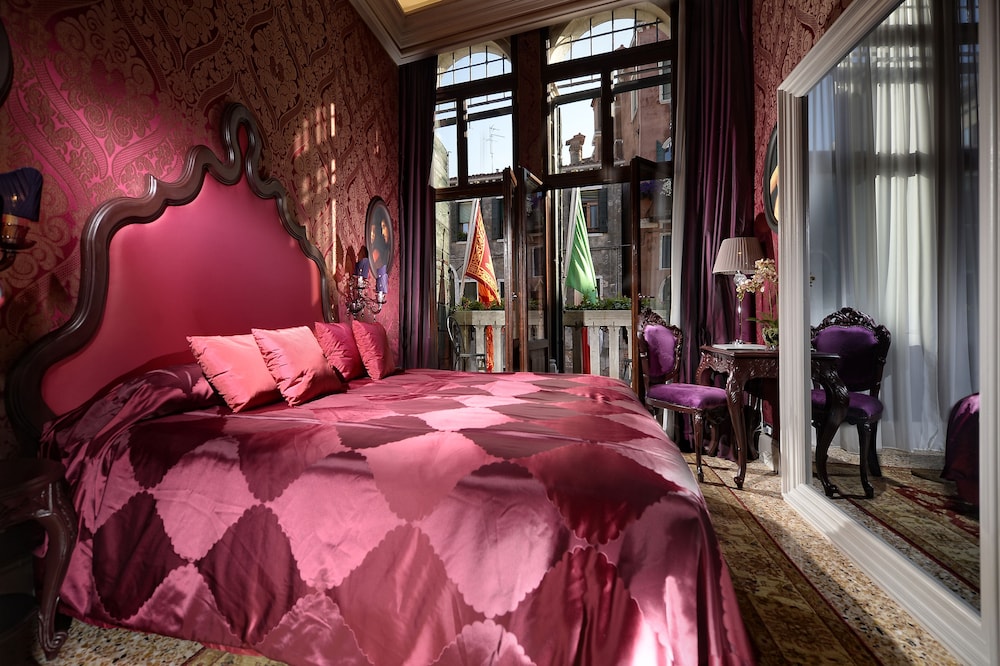 Hotel Palazzetto Madonna — Hotel rooms in Venice, Veneto