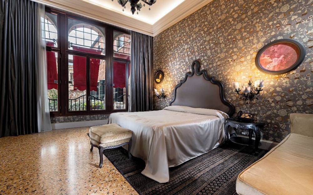 Hotel Palazzetto Madonna — Hotel rooms in Venice, Veneto