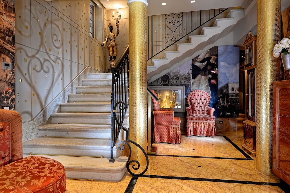 Hotel Palazzetto Madonna — Hotel building in Venice, Veneto