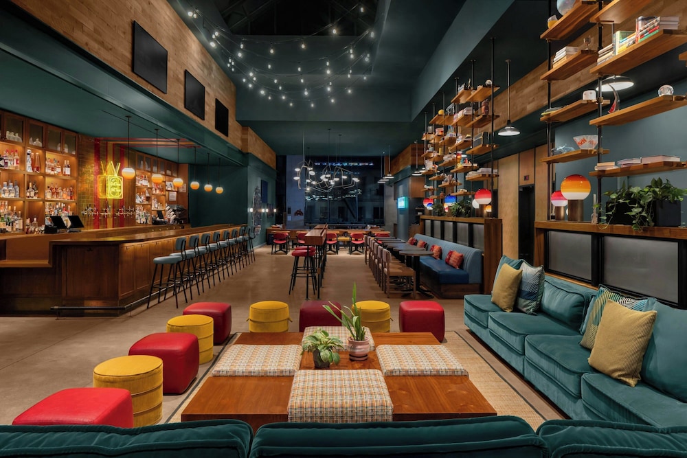 Moxy NYC Downtown — Restaurant & bars in New York City, New York State
