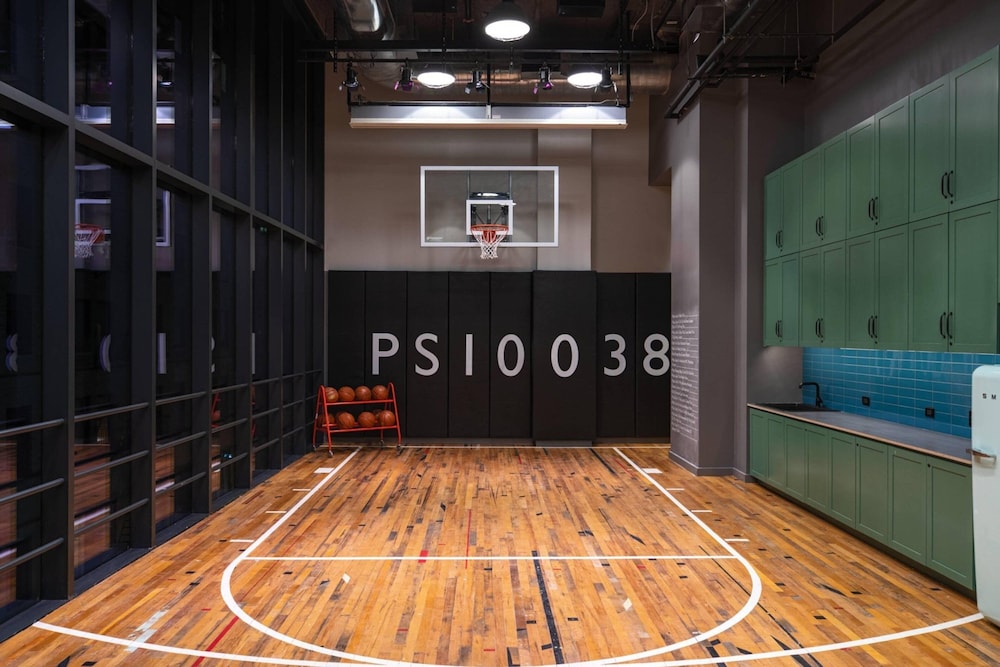 Moxy NYC Downtown — Sports & recreation in New York City, New York State