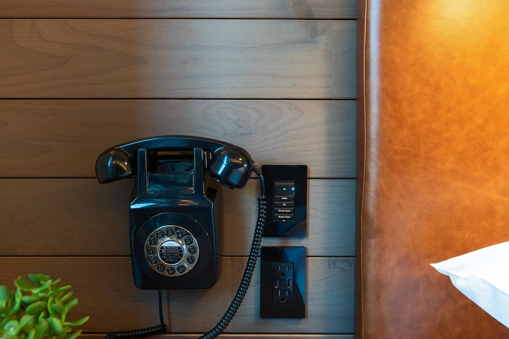 Moxy NYC Downtown — Hotel rooms in New York City, New York State