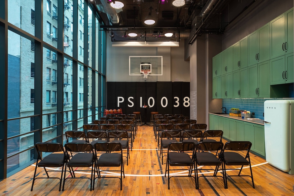 Moxy NYC Downtown — Sports & recreation in New York City, New York State