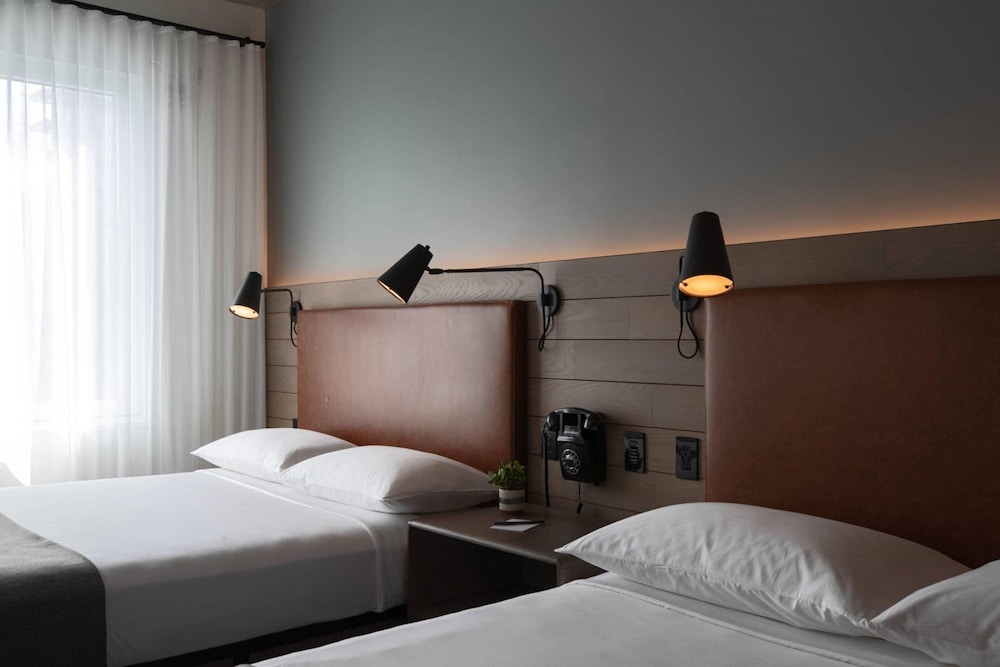 Moxy NYC Downtown — Hotel rooms in New York City, New York State
