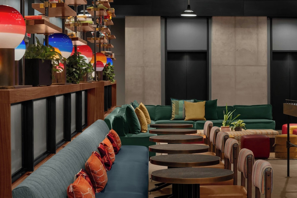 Moxy NYC Downtown — Restaurant & bars in New York City, New York State