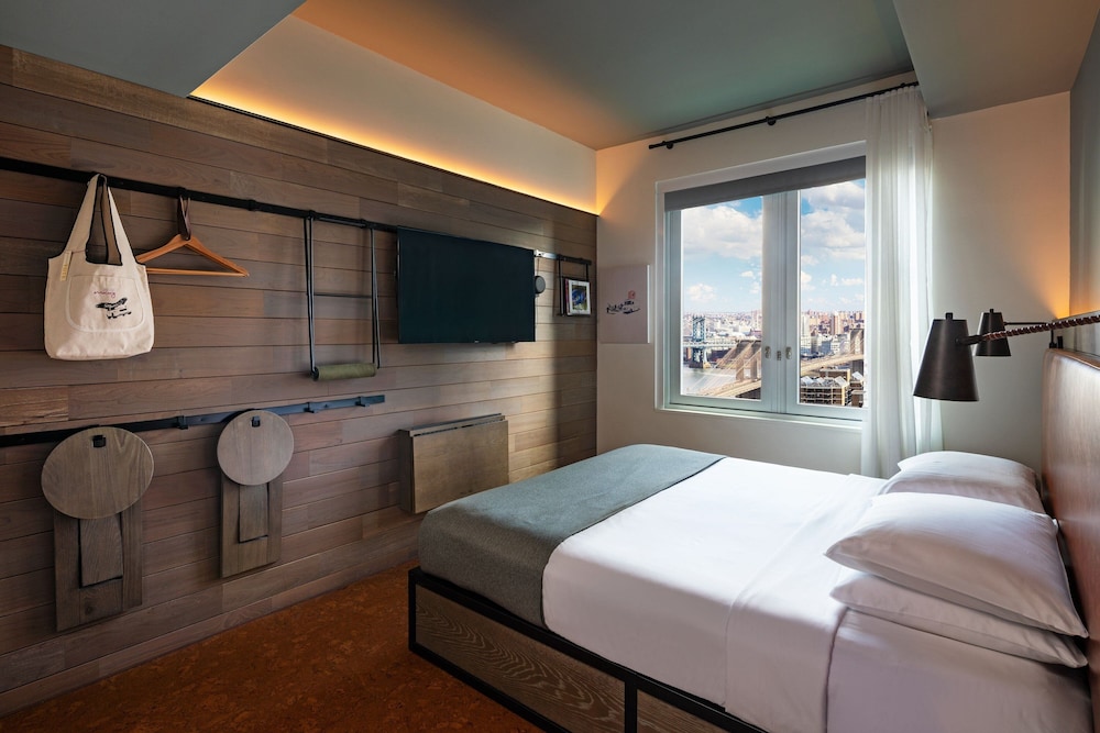 Moxy NYC Downtown — Hotel rooms in New York City, New York State
