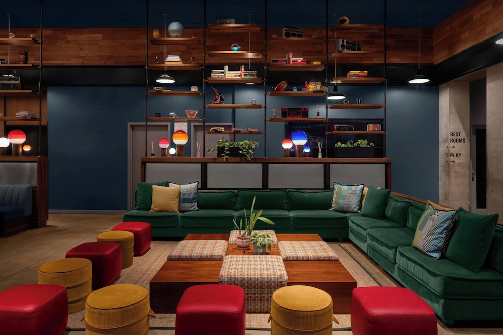 Moxy NYC Downtown — Restaurant & bars in New York City, New York State