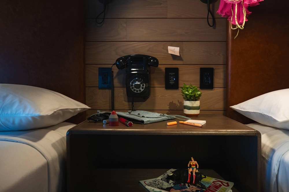 Moxy NYC Downtown — Hotel rooms in New York City, New York State