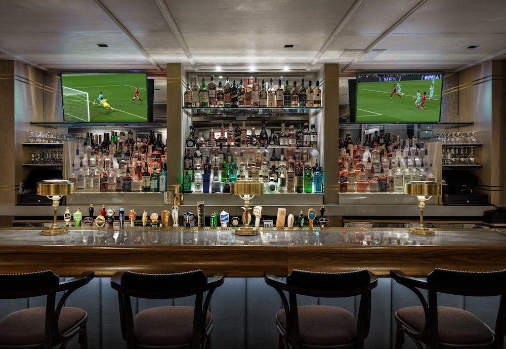Merrion Row Hotel and Public House — Restaurant & bars in New York City, New York State