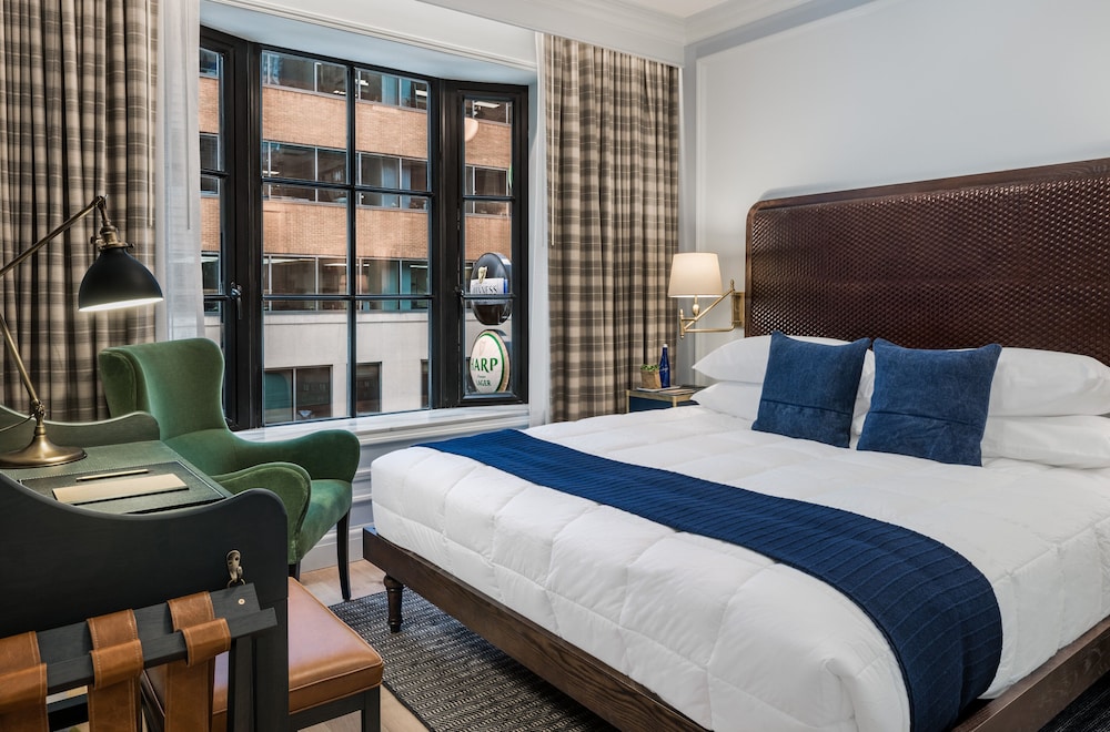 Merrion Row Hotel and Public House — Hotel rooms in New York City, New York State