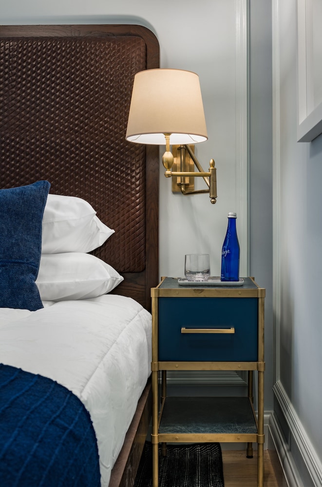 Merrion Row Hotel and Public House — Hotel rooms in New York City, New York State