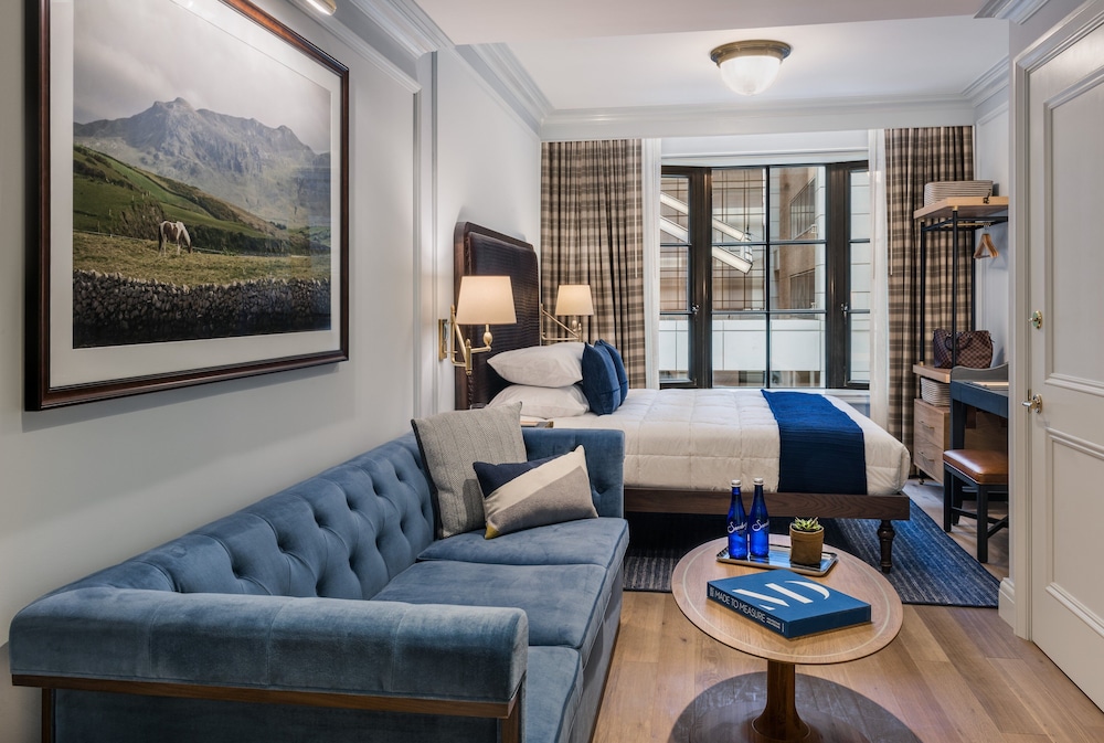 Merrion Row Hotel and Public House — Hotel rooms in New York City, New York State