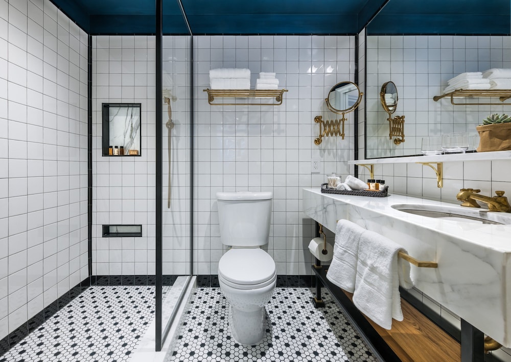 Merrion Row Hotel and Public House — Hotel rooms in New York City, New York State