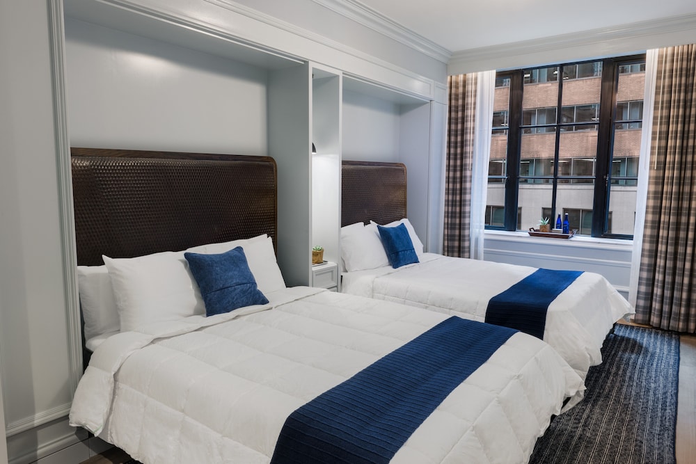 Merrion Row Hotel and Public House — Hotel rooms in New York City, New York State