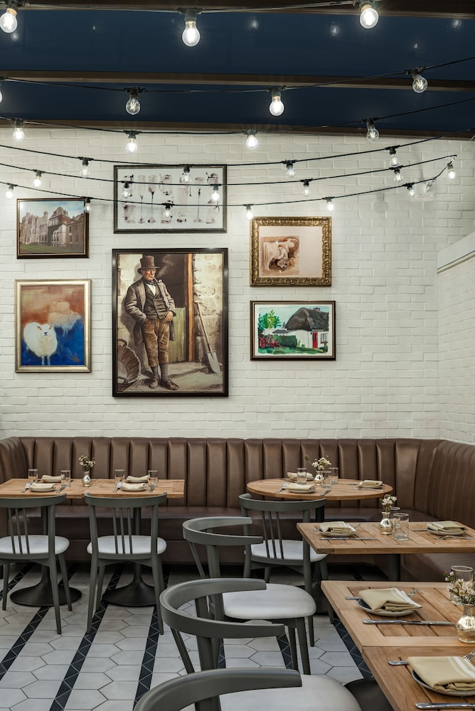 Merrion Row Hotel and Public House — Restaurant & bars in New York City, New York State
