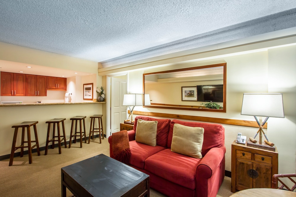 The Equus — Hotel rooms in Honolulu, Hawaii