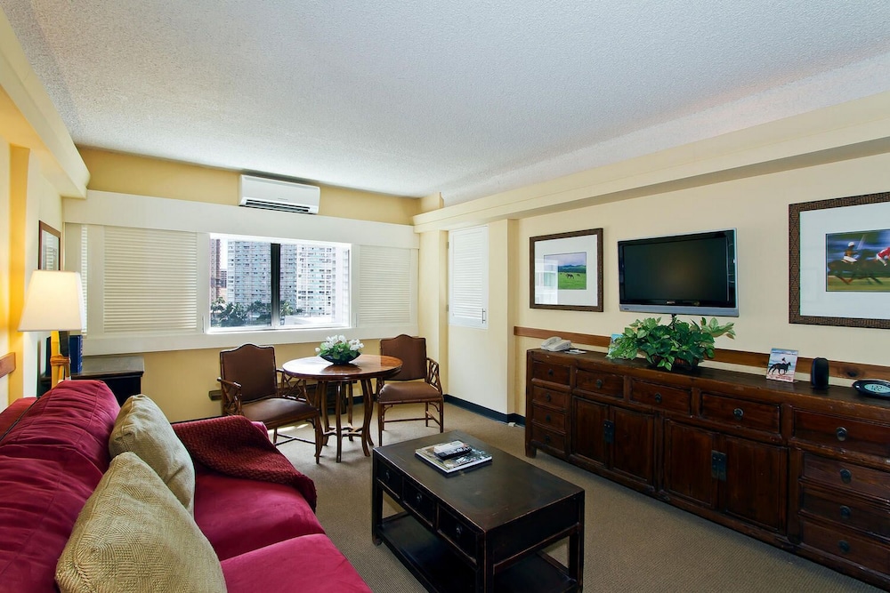 The Equus — Hotel rooms in Honolulu, Hawaii