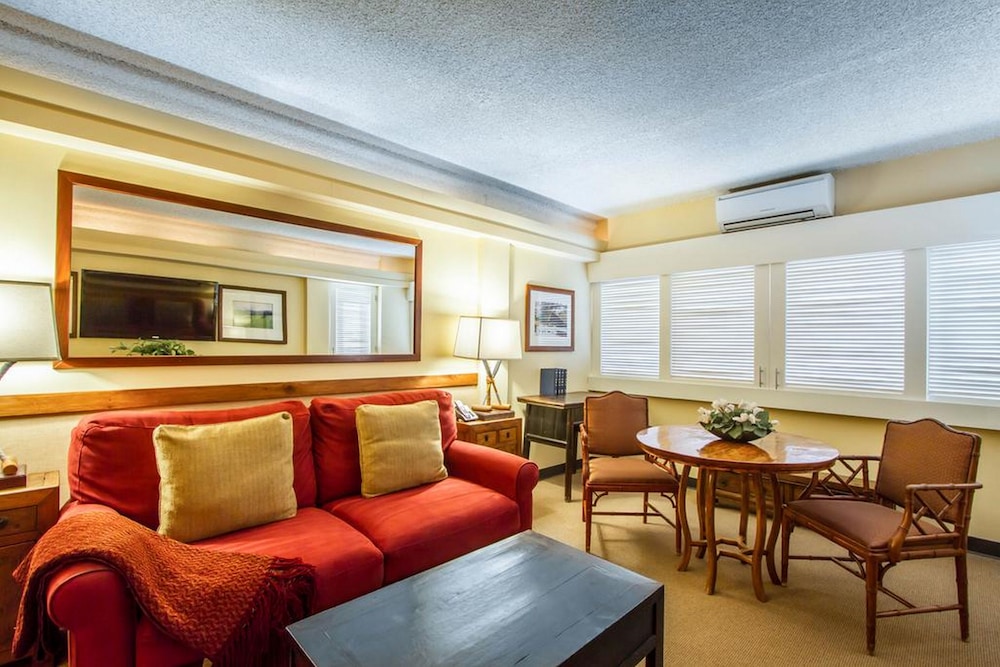 The Equus — Hotel rooms in Honolulu, Hawaii
