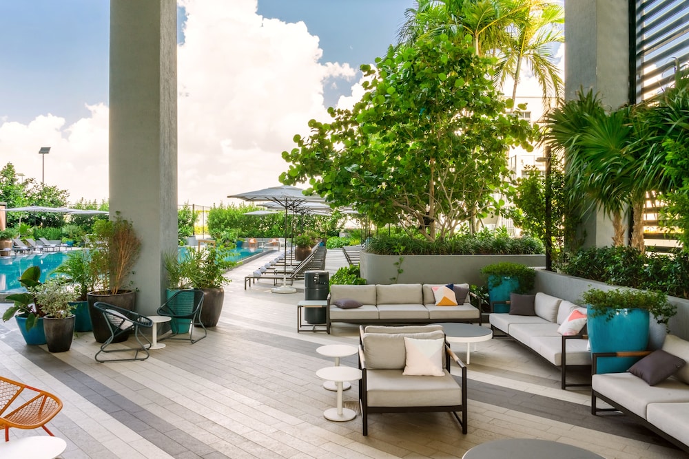 Hyde Suites Midtown Miami — Swimming pool in Miami, Florida