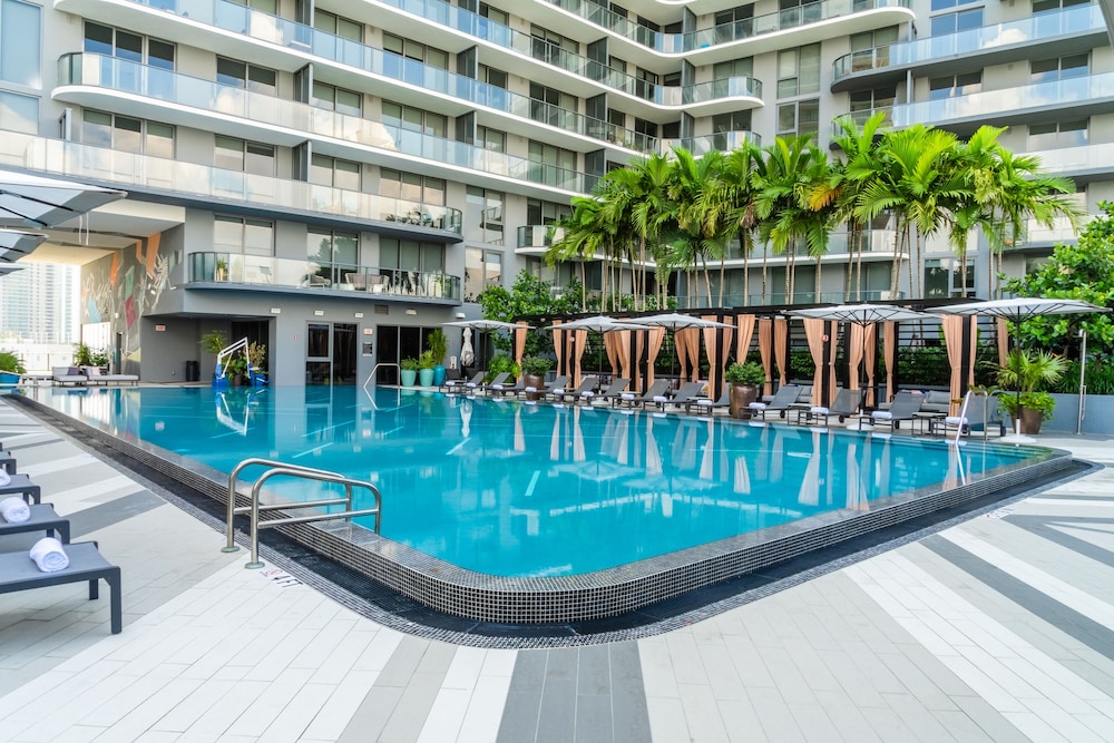 Hyde Suites Midtown Miami — Swimming pool in Miami, Florida