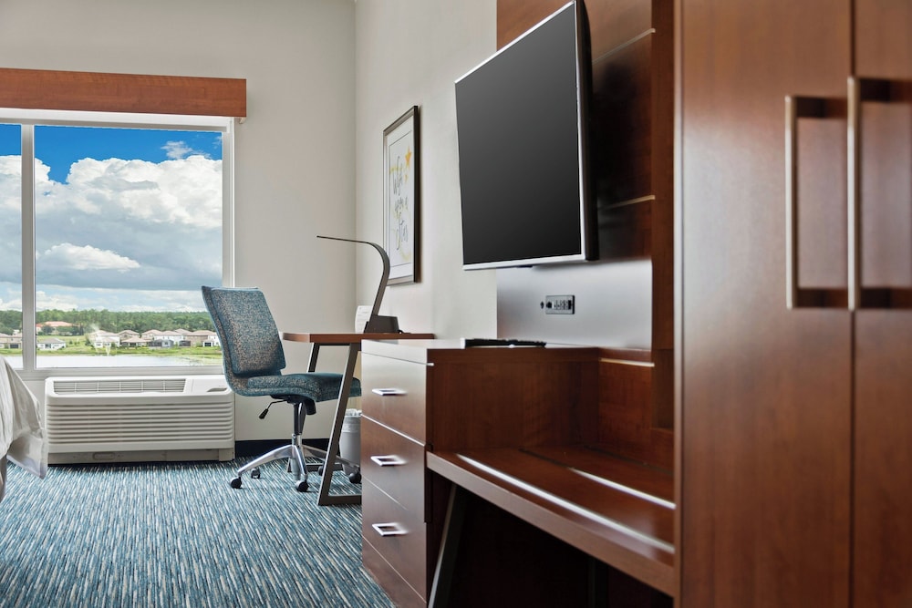 Holiday Inn Express & Suites Orlando - Lake Buena Vista by IHG — Hotel rooms in Orlando, Florida