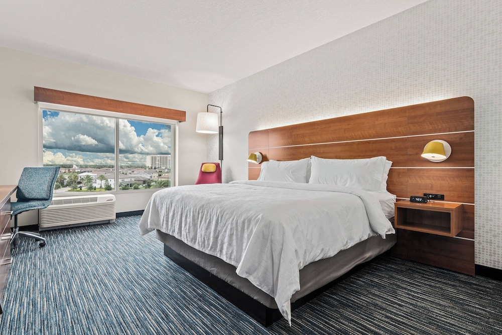 Holiday Inn Express & Suites Orlando - Lake Buena Vista by IHG — Hotel rooms in Orlando, Florida