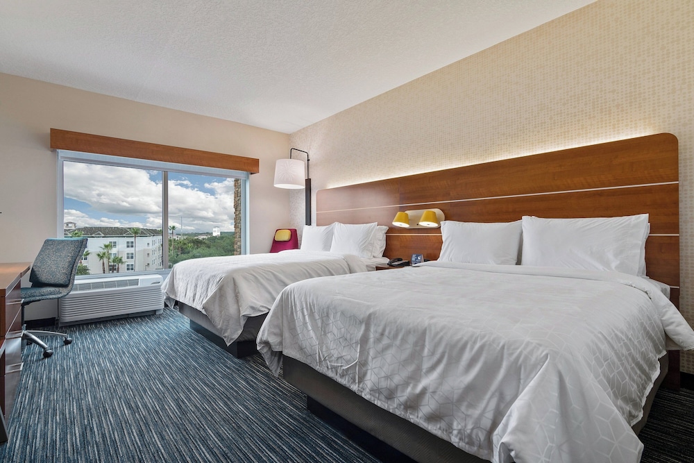 Holiday Inn Express & Suites Orlando - Lake Buena Vista by IHG — Hotel rooms in Orlando, Florida