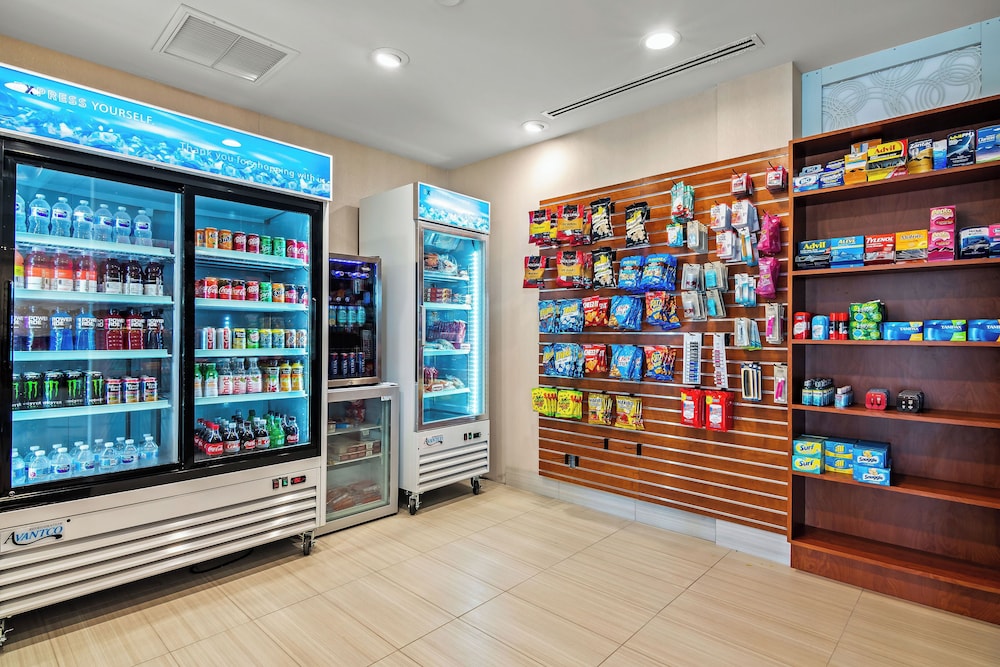 Holiday Inn Express & Suites Orlando - Lake Buena Vista by IHG — Restaurant & bars in Orlando, Florida