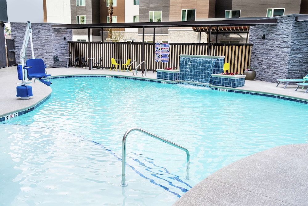 Home2 Suites by Hilton Las Vegas Stadium District — Swimming pool in Las Vegas, Nevada