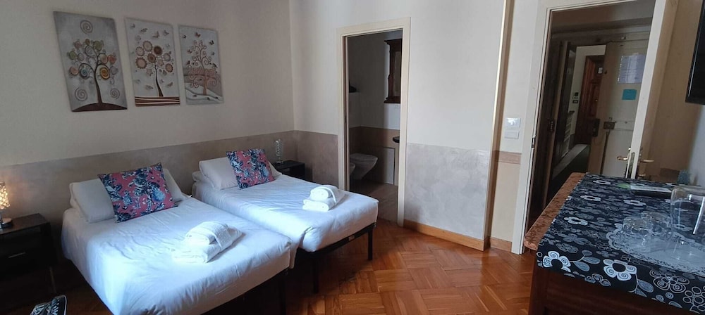 Nerva Accommodation Cavour — Hotel rooms in Rome, Lazio