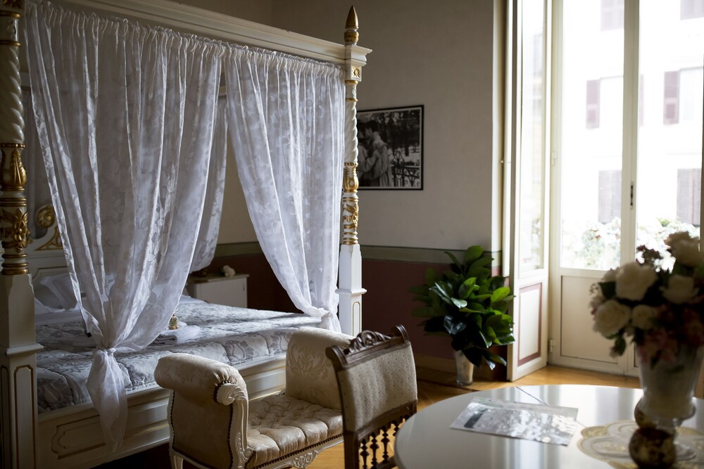 Nerva Accommodation Cavour — Hotel rooms in Rome, Lazio