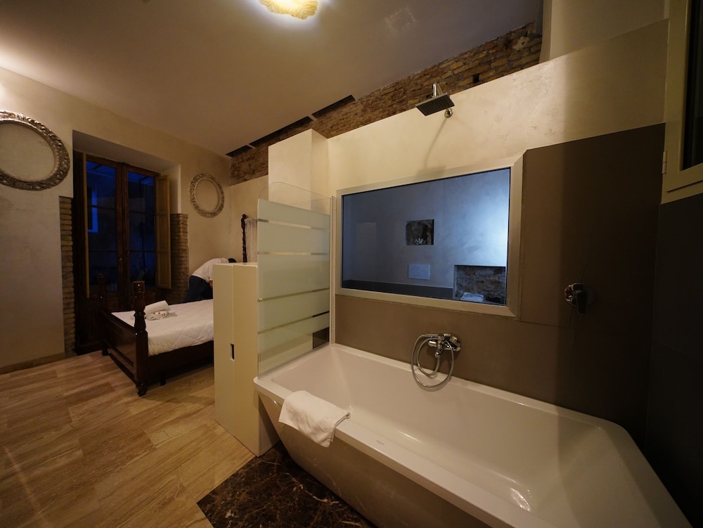 Nerva Accommodation Cavour — Hotel rooms in Rome, Lazio
