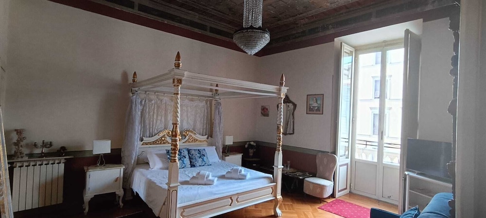 Nerva Accommodation Cavour — Hotel rooms in Rome, Lazio