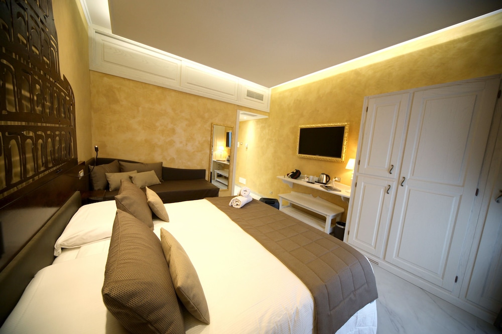 Maison Tritone — Hotel rooms in Rome, Lazio