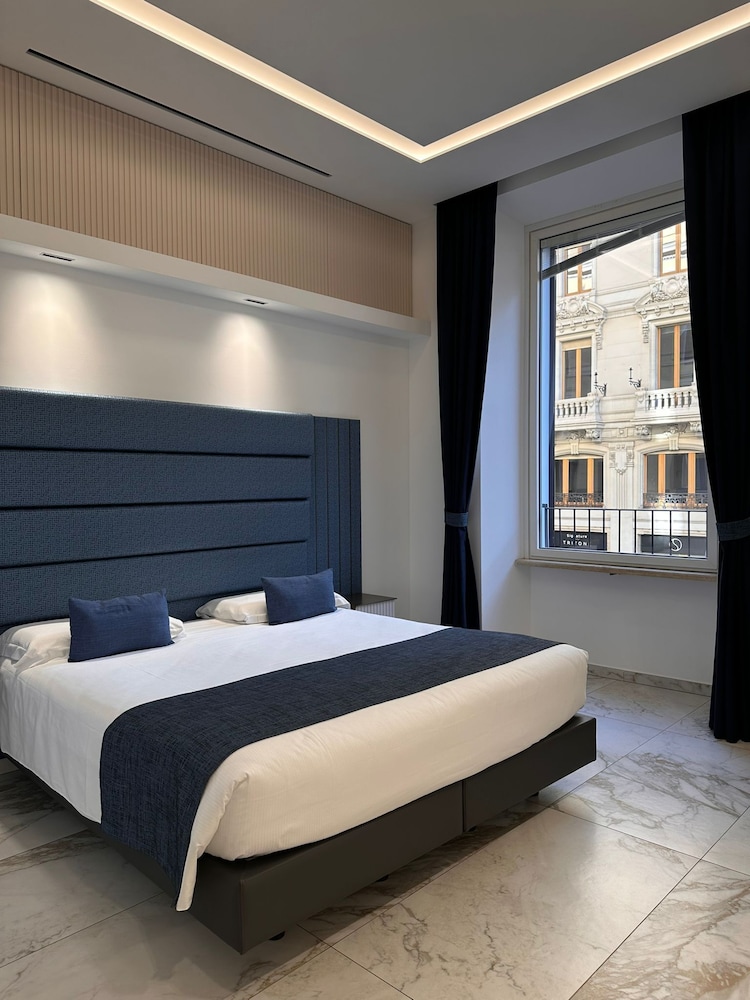 Maison Tritone — Hotel rooms in Rome, Lazio