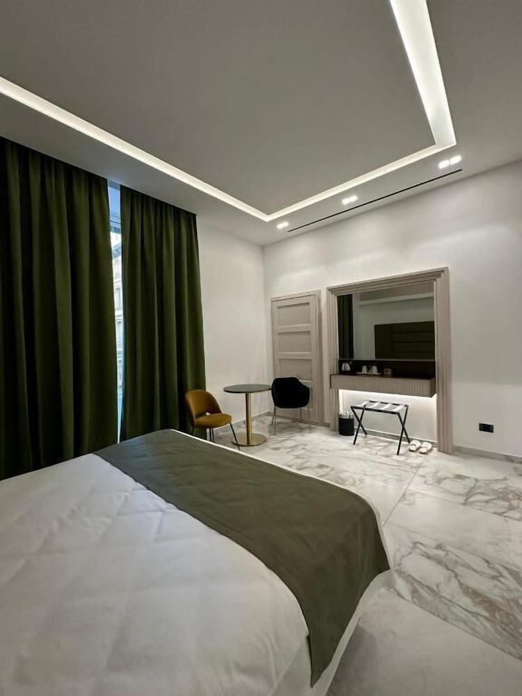 Maison Tritone — Hotel rooms in Rome, Lazio
