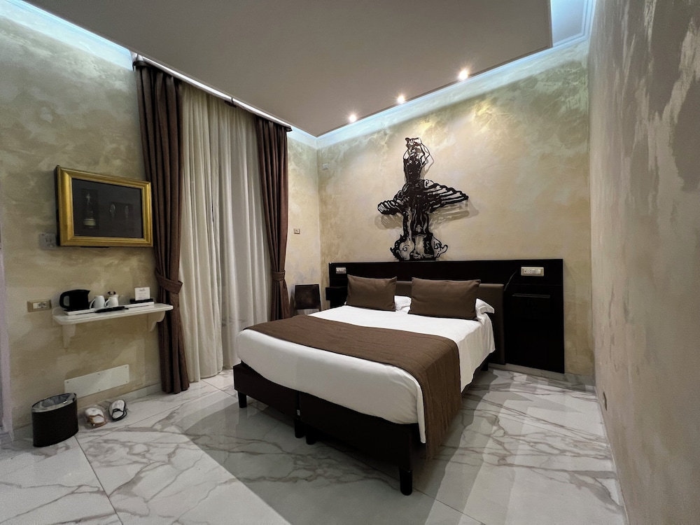 Maison Tritone — Hotel rooms in Rome, Lazio