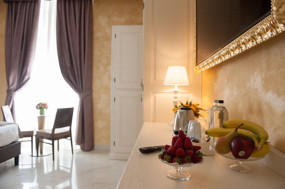 Maison Tritone — Hotel rooms in Rome, Lazio